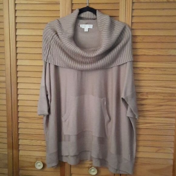 Michael Michael Kors Tan Bat Wing Sleeve Kangaroo Pocket Sweater Size XS - Picture 1 of 9